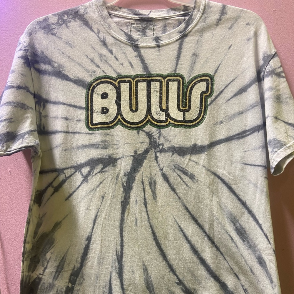 Gameday Couture x Social house BULLS GRAPHIC TEE